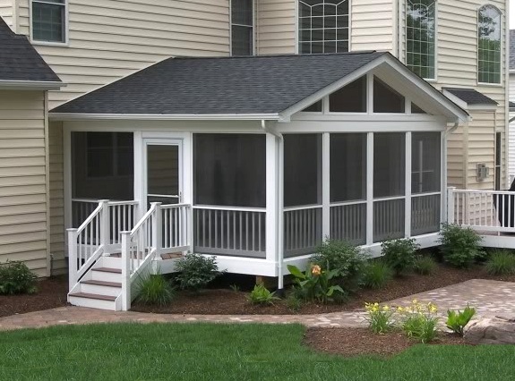HNH Deck & Porch low maintenance screened porch.
