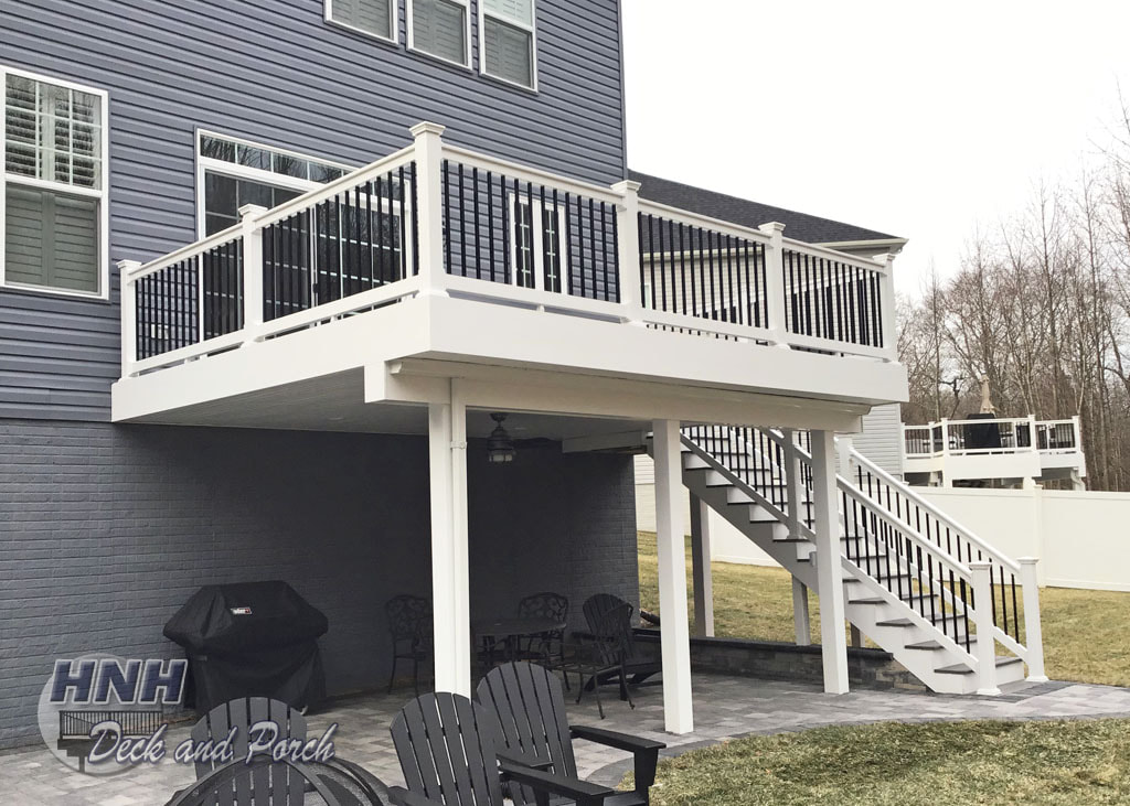 Trex Transcend, Island Mist decking, vinyl railing